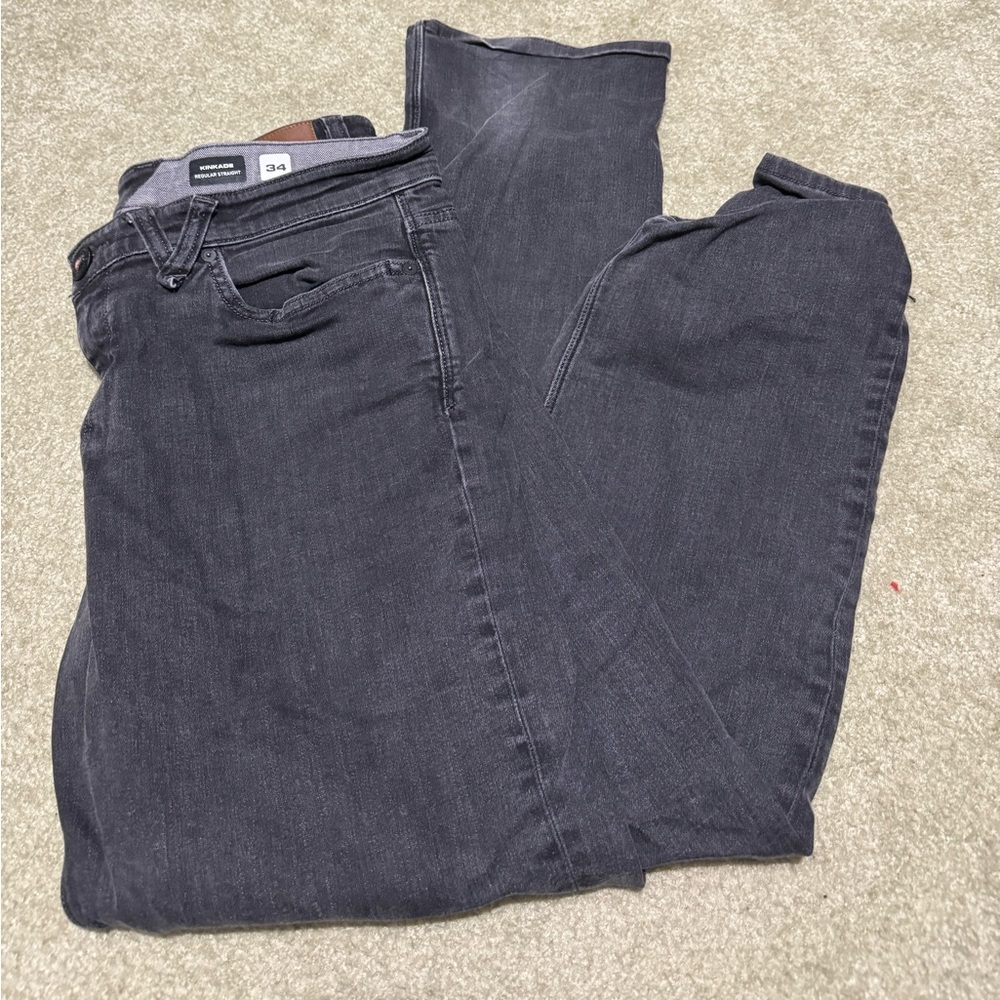VOLCOM SIZE 34
